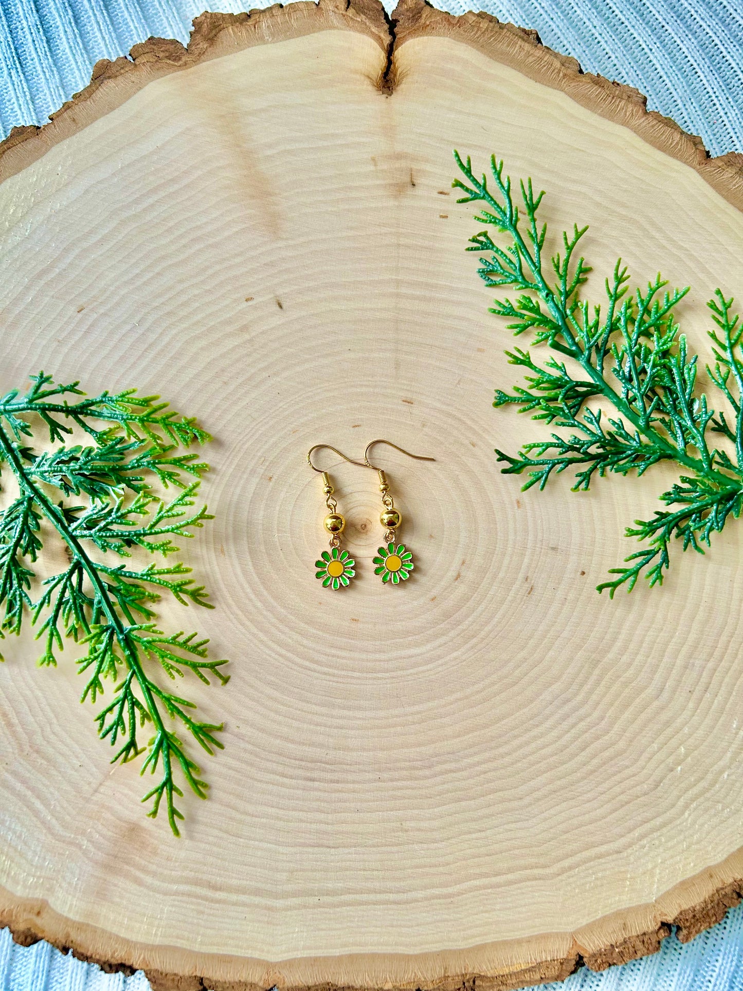Breezeš 1 year collection : Daisy Earrings