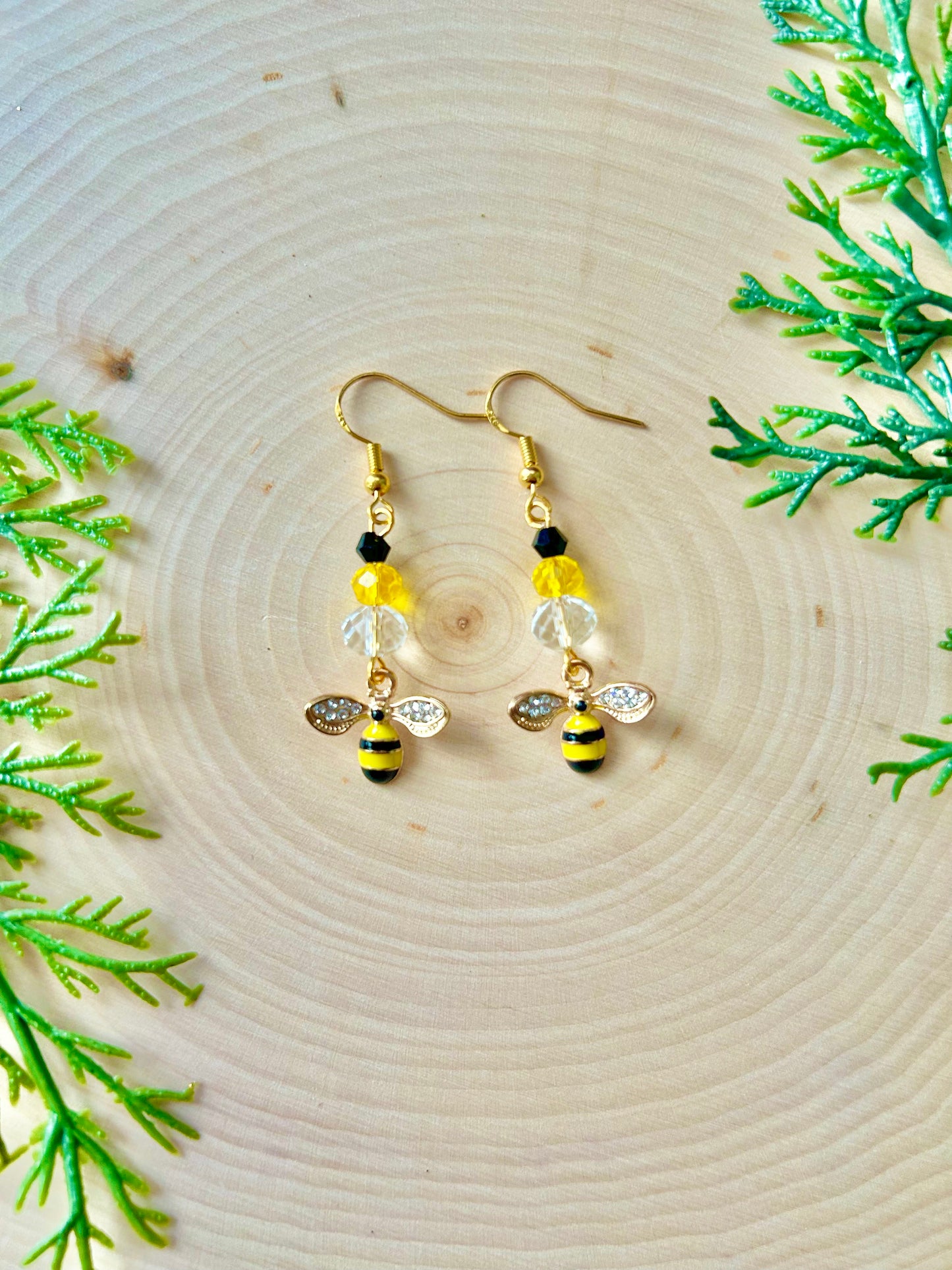 Breezeš 1 year collection: sparkling bee dangle gemstone earrings