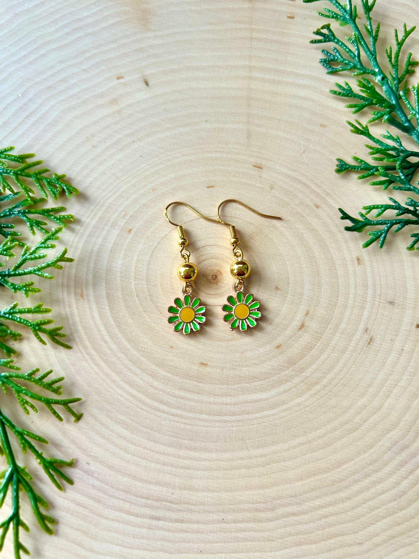 Breeze🐝 1 year collection : Daisy Earrings
